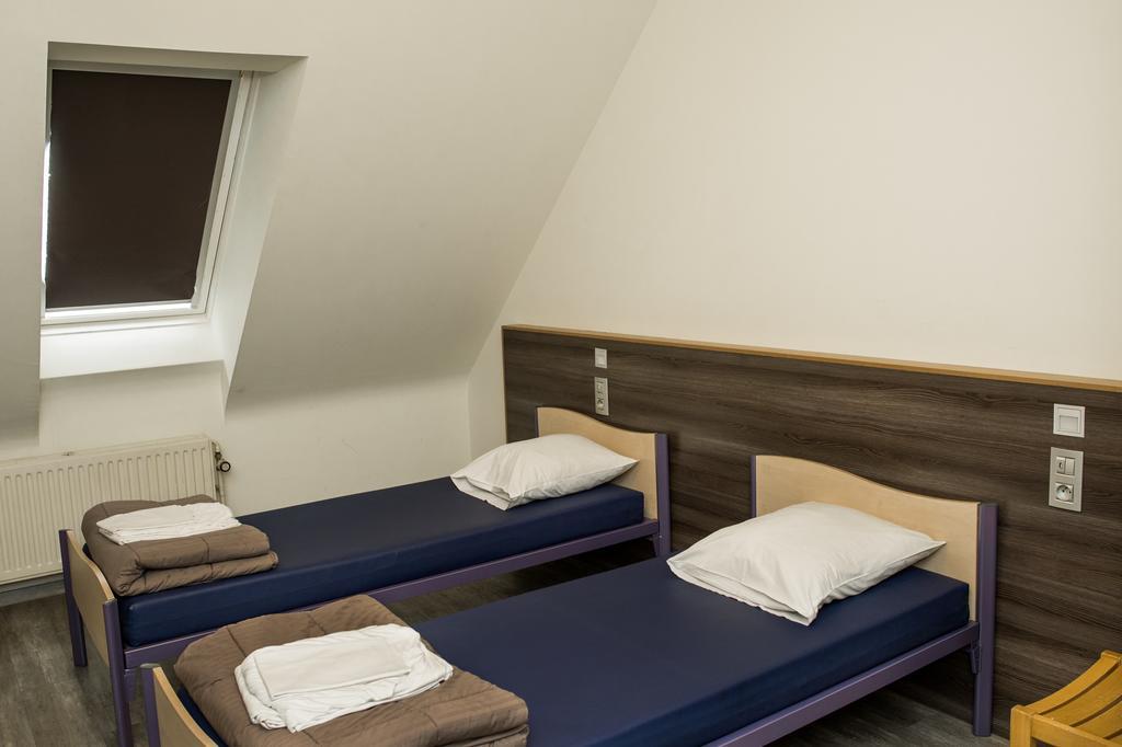 Albergue Hi Generation Europe Hostel