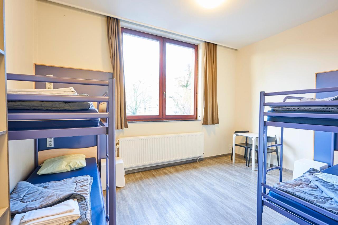 Hi Generation Europe Hostel *