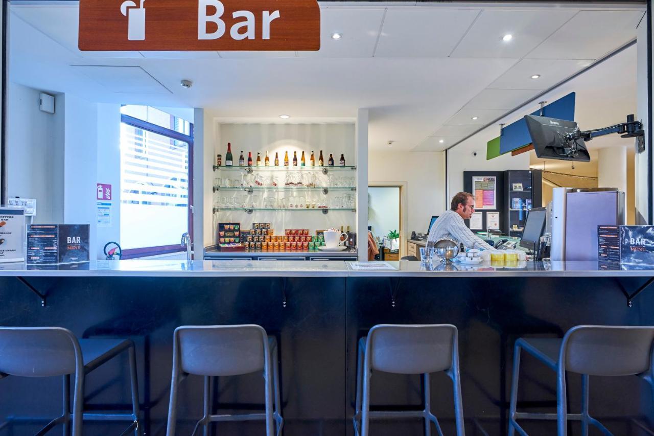 Hi Generation Europe Hostel Albergue Sint-Jans-Molenbeek